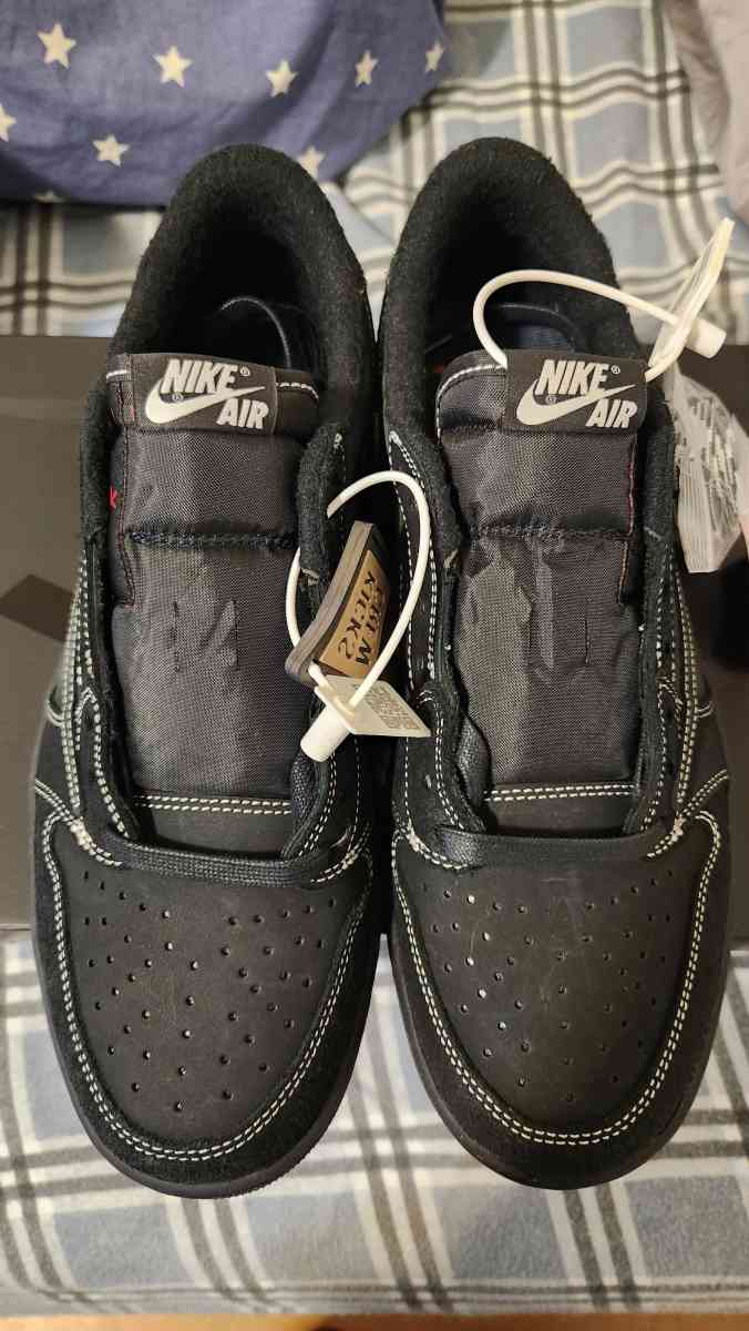 Size 10  Jordan 1 Retro Low OG SP x Travis Scott Black Phant