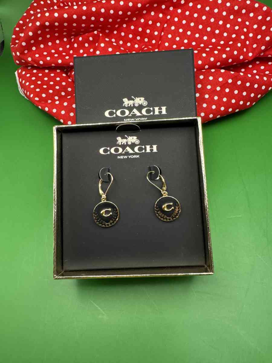 2043HCRA Beautiful Coach Classic Drop Ear Rings NWT In Origi