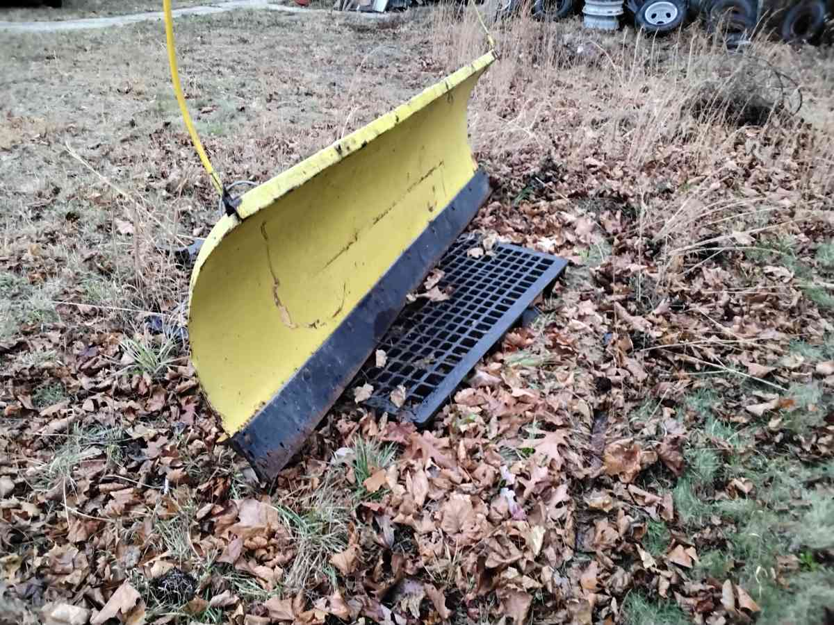 Nice Heavy Duty Myers Snowplow with 4 Springs Like New
