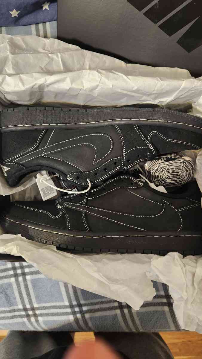Size 10  Jordan 1 Retro Low OG SP x Travis Scott Black Phant