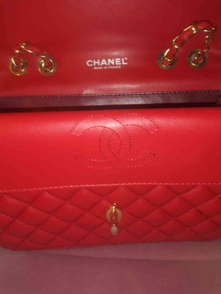 CHANEL Classic Jumbo Red Lambskin Leather Double Flap Should