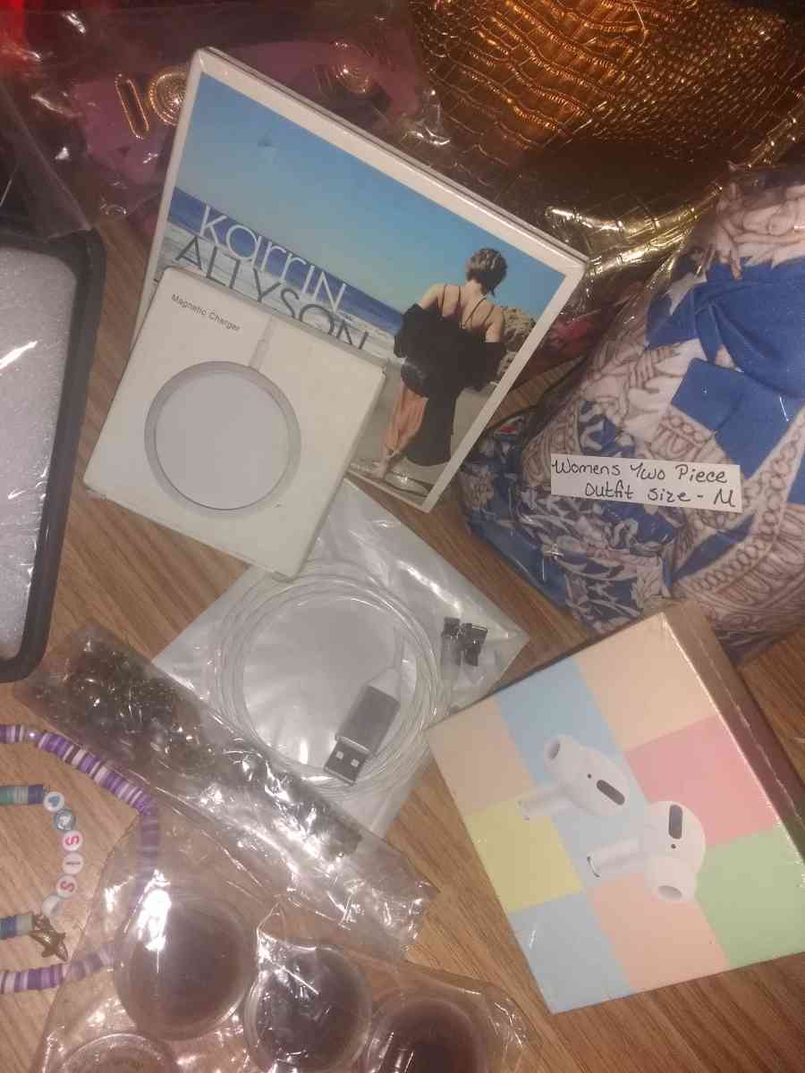 womens Christmas gift basket