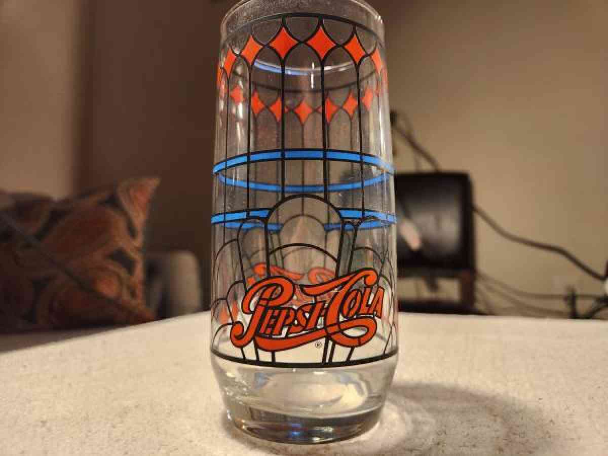 vintage 70a pepsi glass