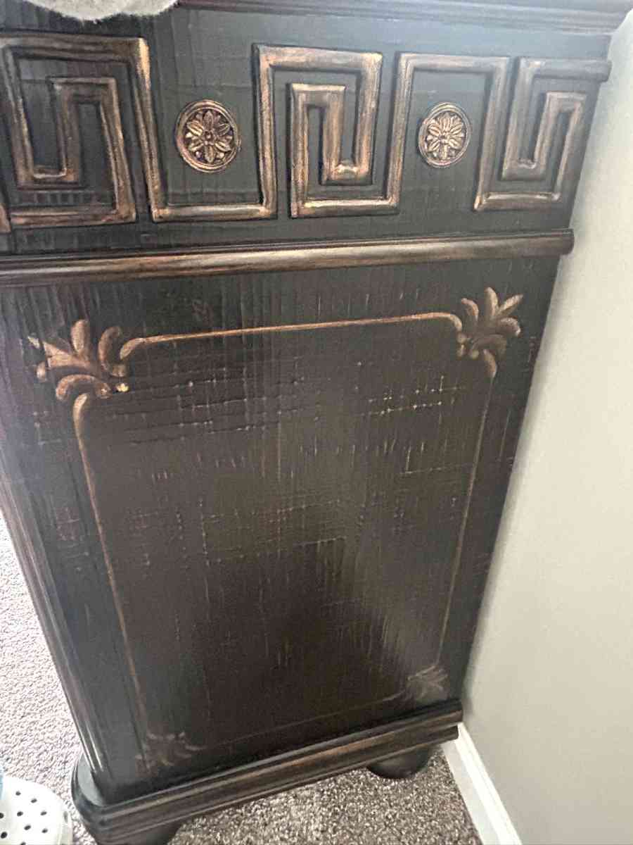 1980 seven seas key greek dresser