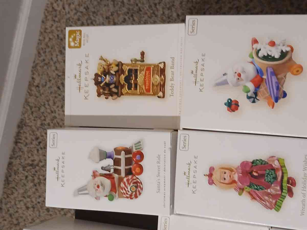 hallmark  keepsake christmas ornaments