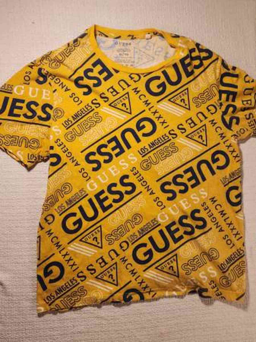 guess tshirt