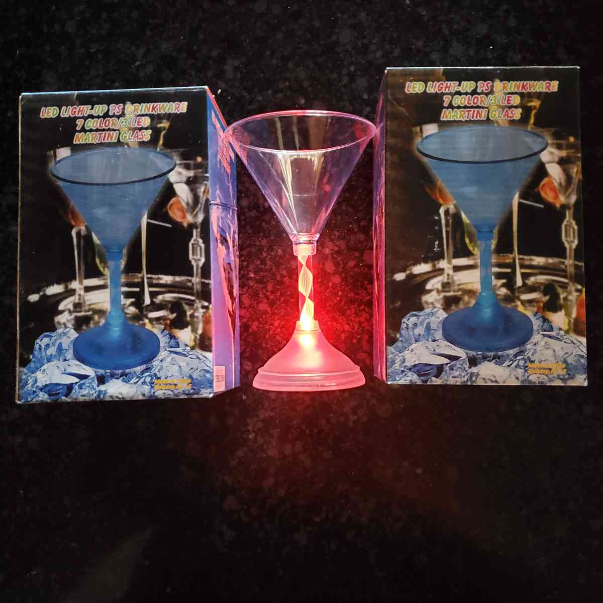 Light Up Martini Glasses  7 Color  3 LED  Plastic  Pack Of 4