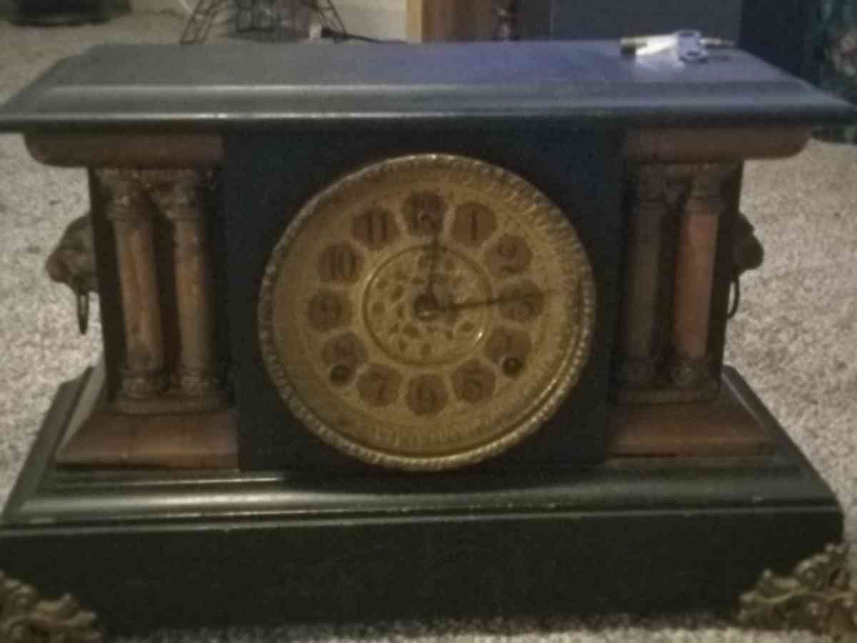 wmLGilbert Mantel Clock