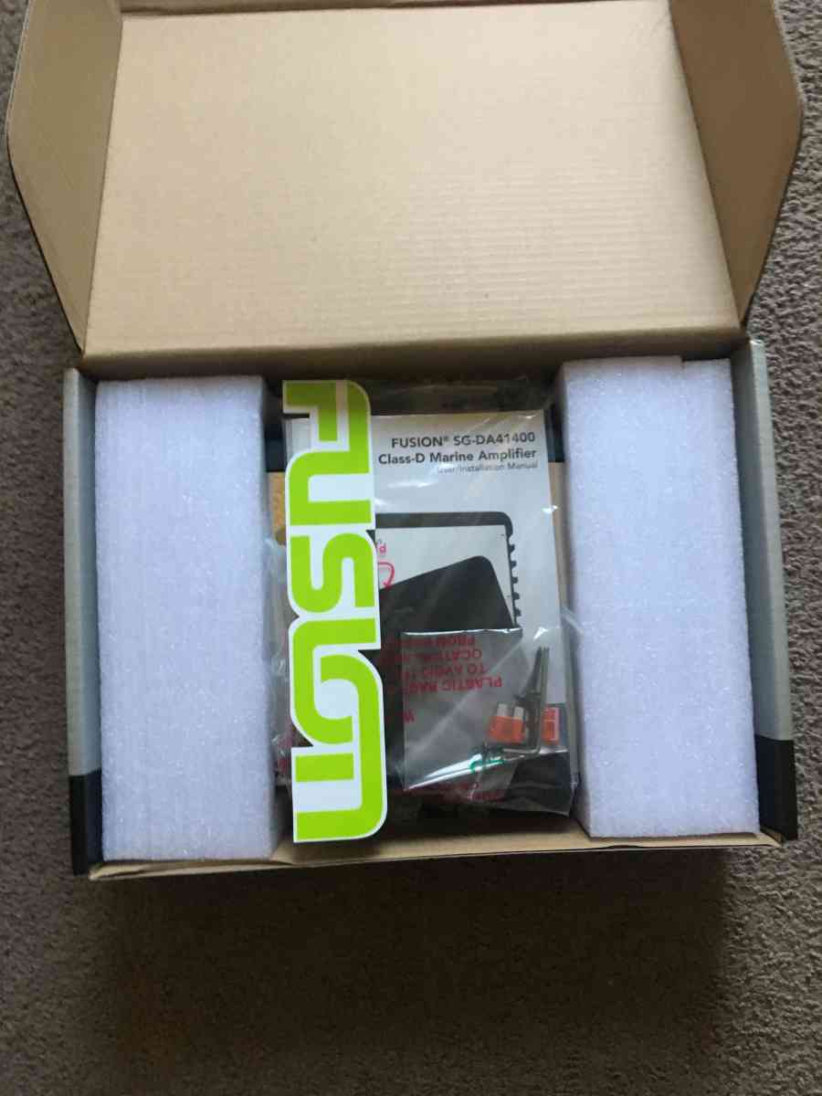 Brand new Fusion Amp 4 channel 1400 watt
