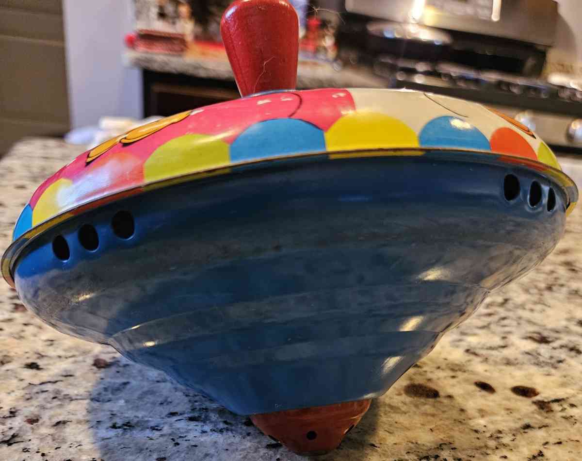 Vintage 1975 Disney Mickey Mouse Tin Litho Spinning top