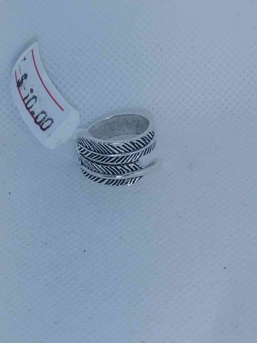 Large Feather Ring