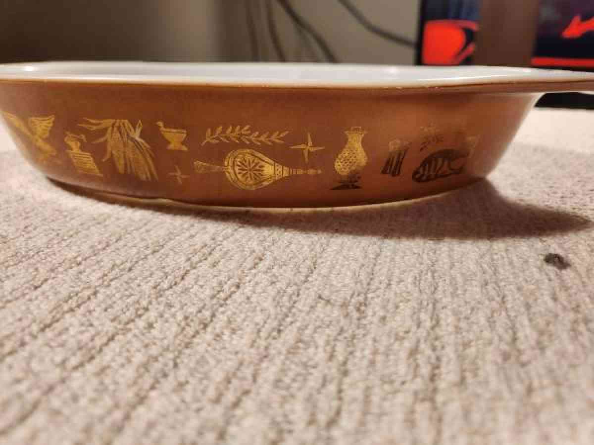 pyrex dish with gold leaf