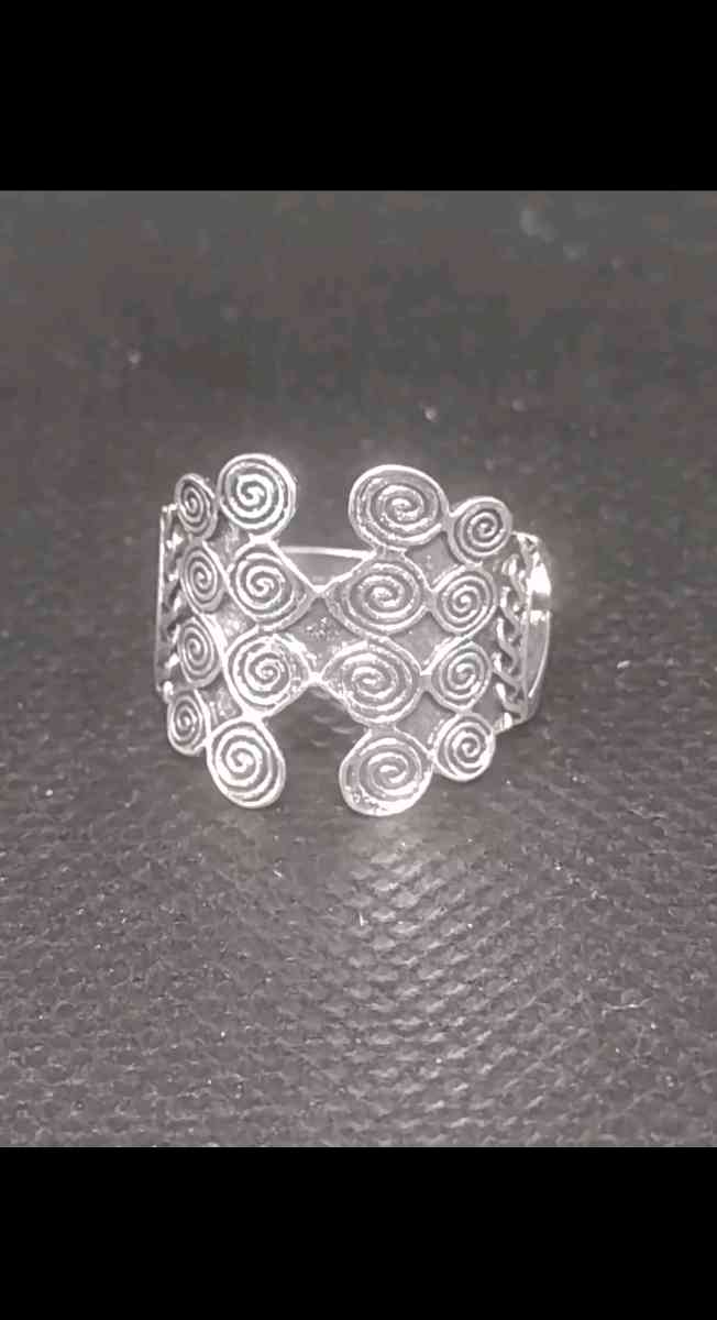 Swirly Bohemian Style Ring