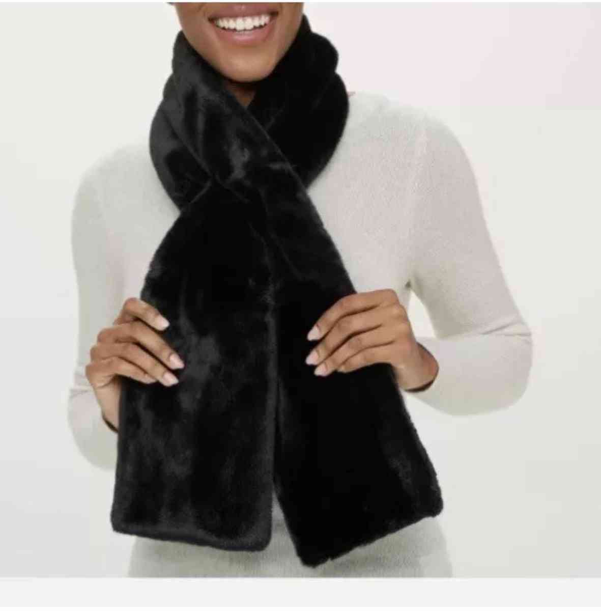 Vera Wang Faux Fur Scarf