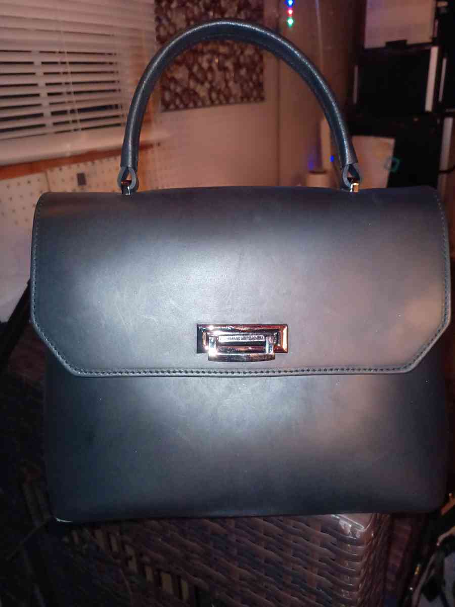 Luana Ferracuti bag