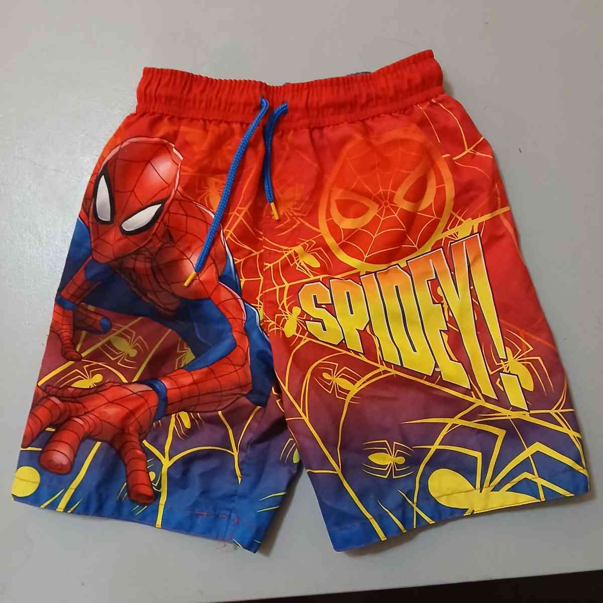 Spiderman kids shorts size 7
