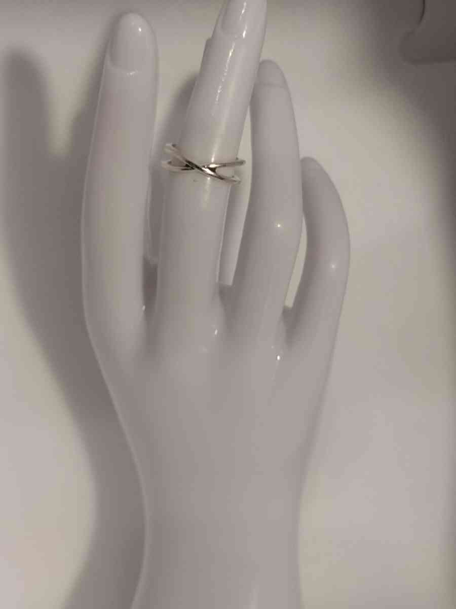 Silver Criss Cross Ring