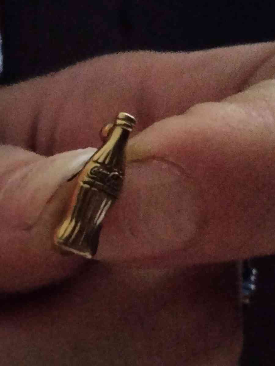 vintage CocaCola 10k yellow gold award pin