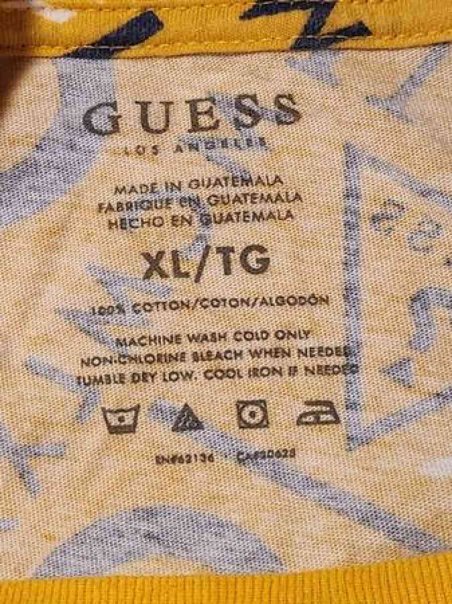 guess tshirt