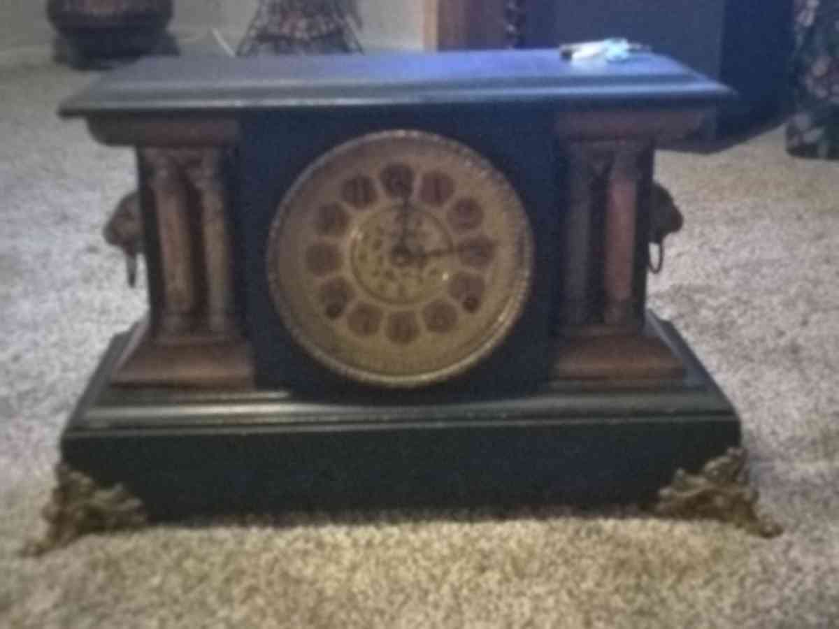 wmLGilbert Mantel Clock