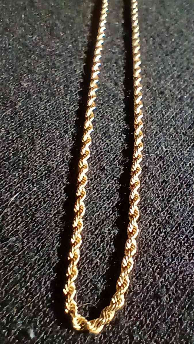 18k Gold Rope chain