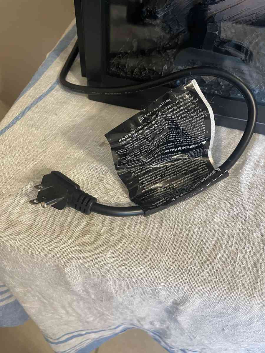 Brand New Real Flame Fire Place With Remote