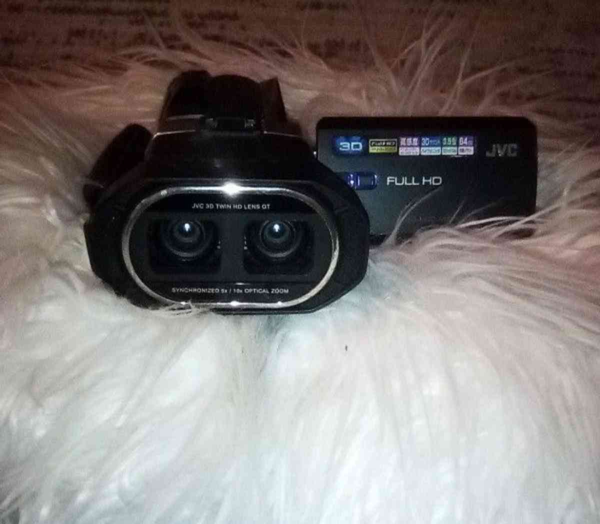 JVC 3D VIDEO CAMERA