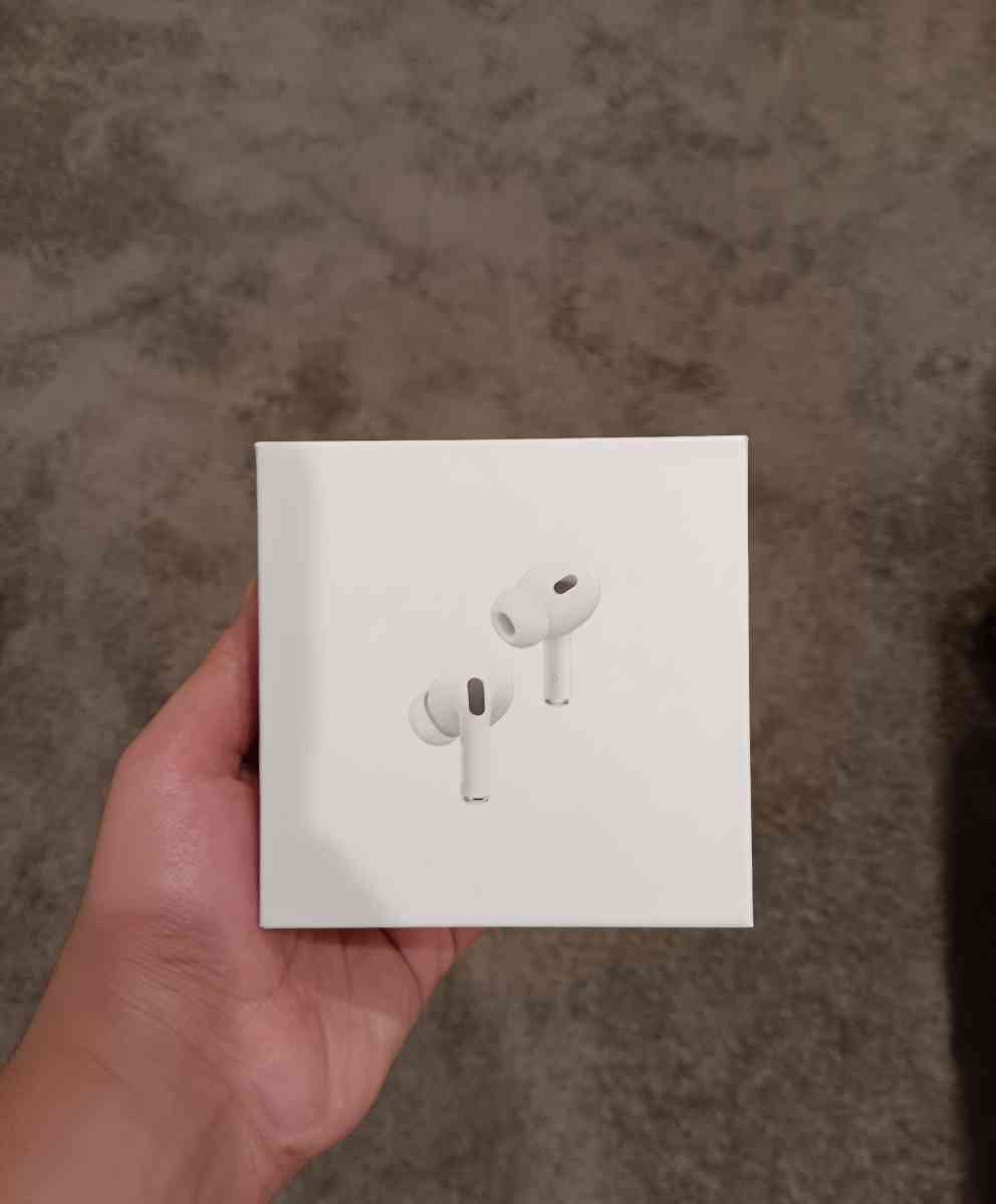 Apple AirPods 2nd Generation with Charging Case  White