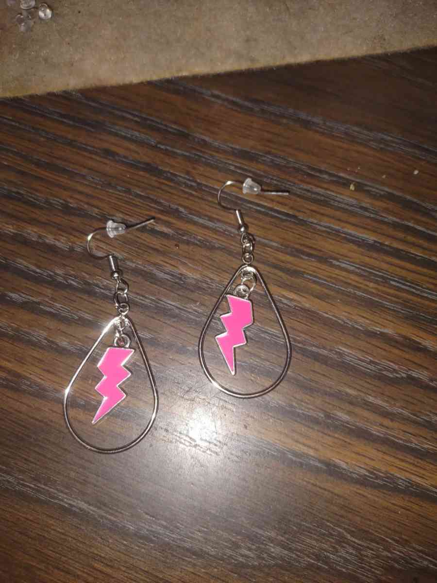 pink lightning bolt earrings