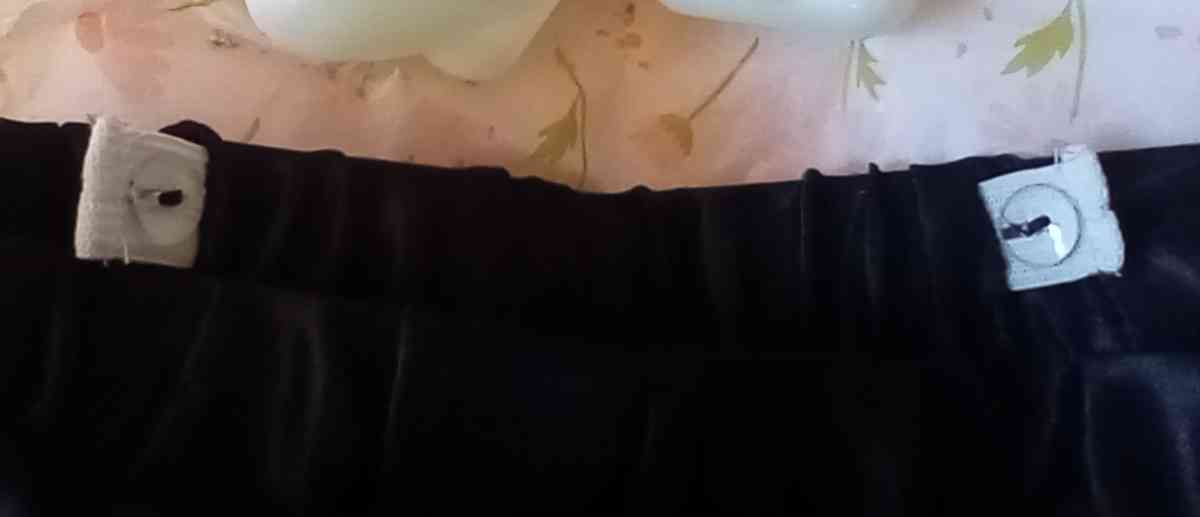 4 to 5yrs Black TuTu Pettiskrt NWT Button Cinchers