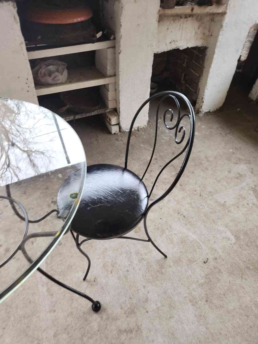 glass small round table iron with chair