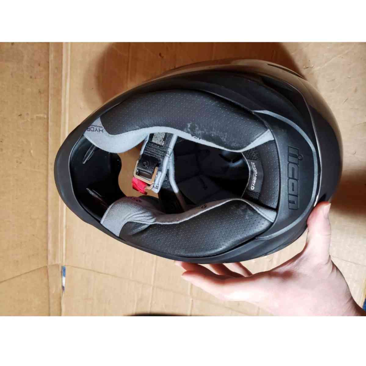 Icon Airmada Gloss Helmet Medallion Silver Medium Like New