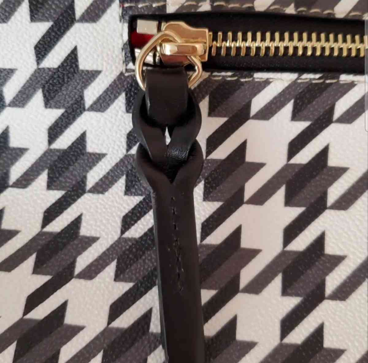 Authentic Dooney and Bourke Houndstooth Career tote NWOT