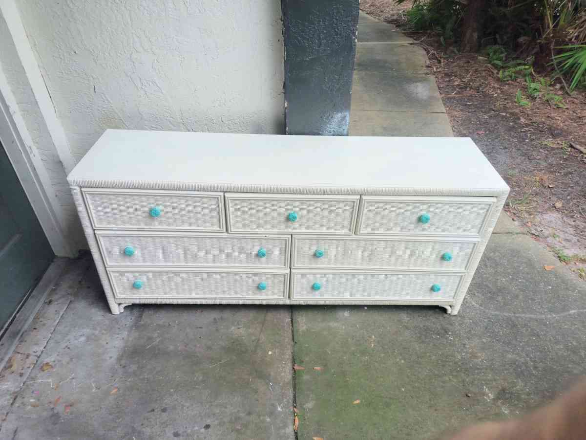 White Long 7 Drawer Dresser