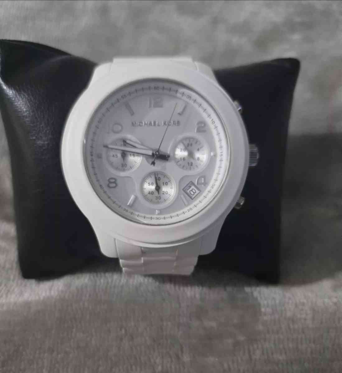 Michael Kors White Mk5292  Unisex Whatch Only Used Twice