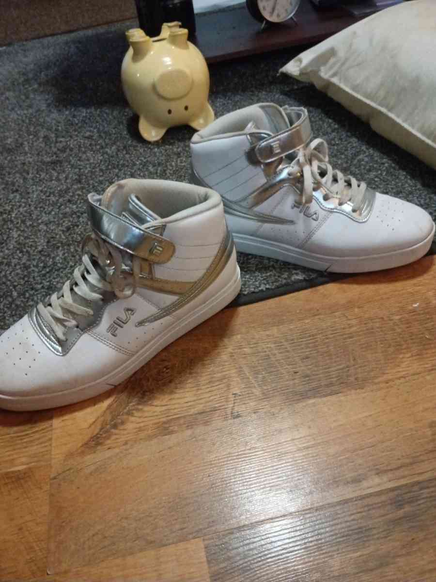 Womens Filas size 11