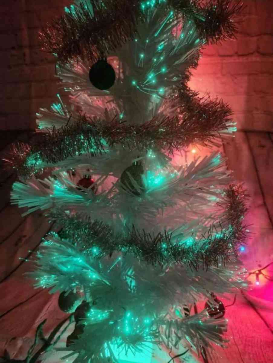 32 Inch White Fiber Christmas Tree And Lights
