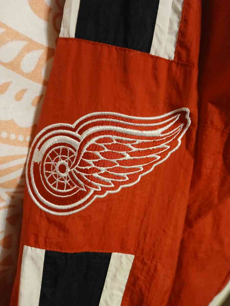 90s Vintage Red Wings Mens Large Starter Windbreaker Jacket