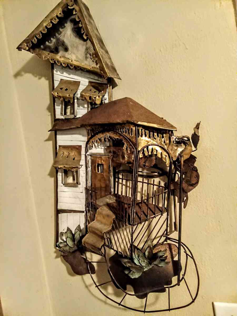 DECORATIVE METAL WALL ART