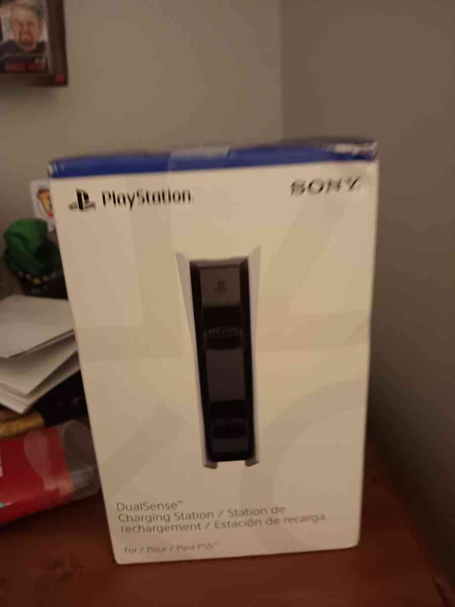 Playstation 5 charging station for controller brand new