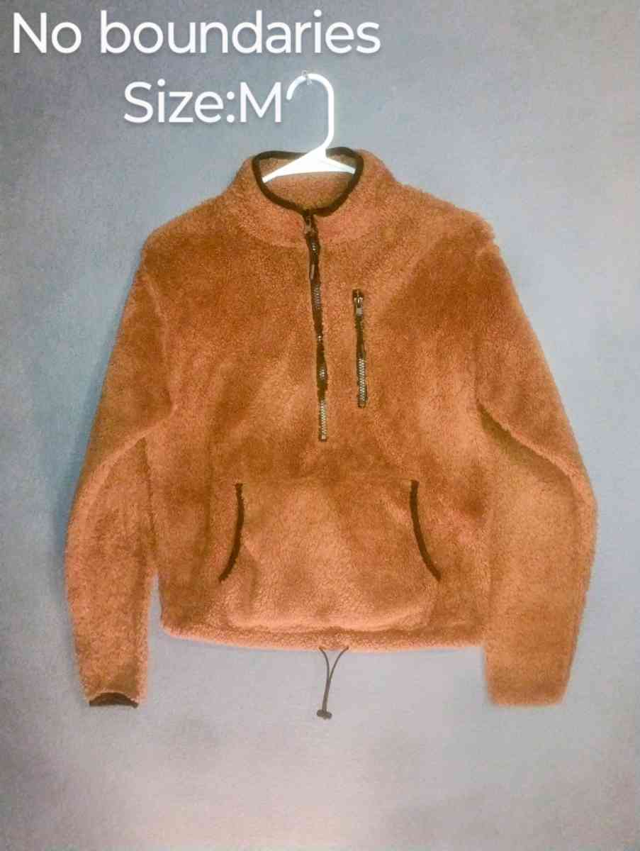 No boundaries Sweater