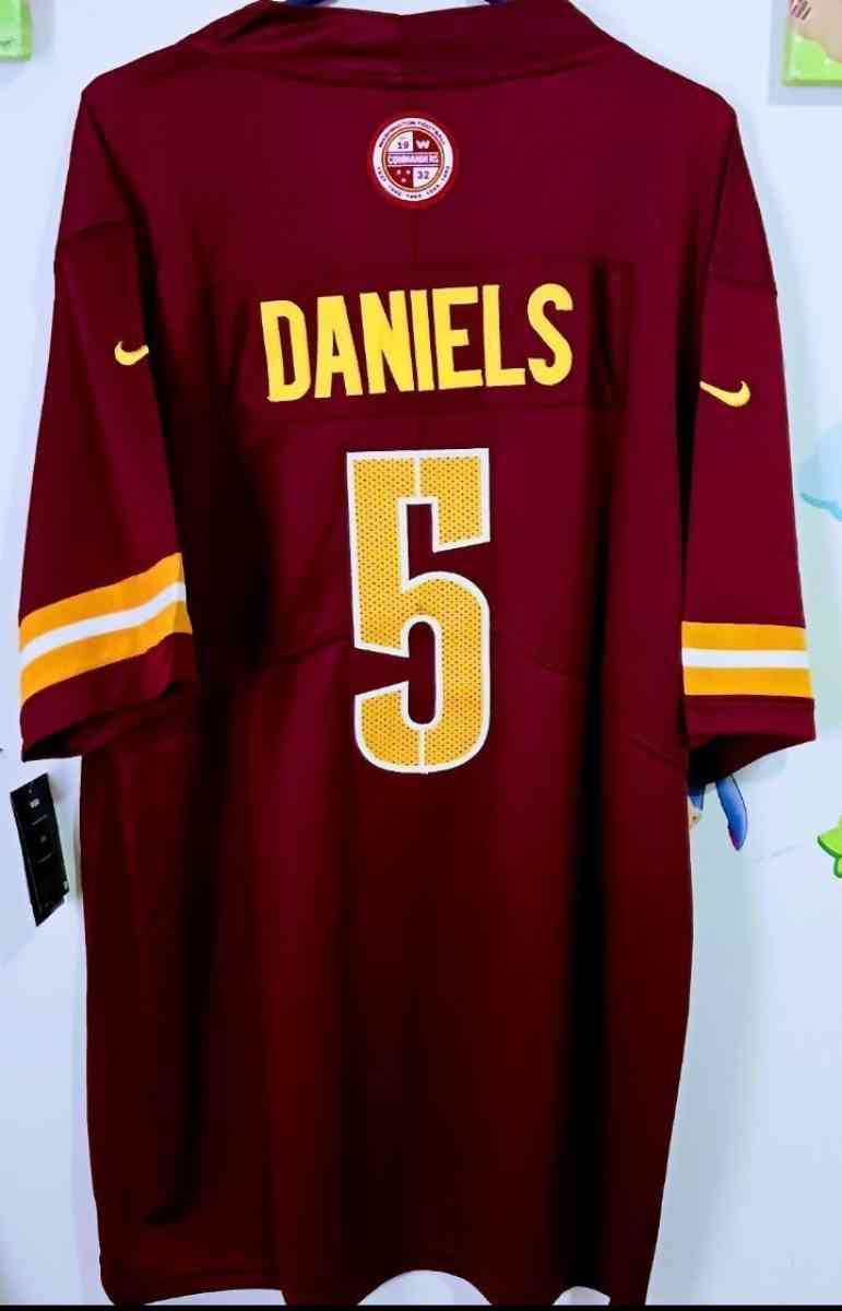 Jayden Daniels Commanders QB jersey XL Stitched