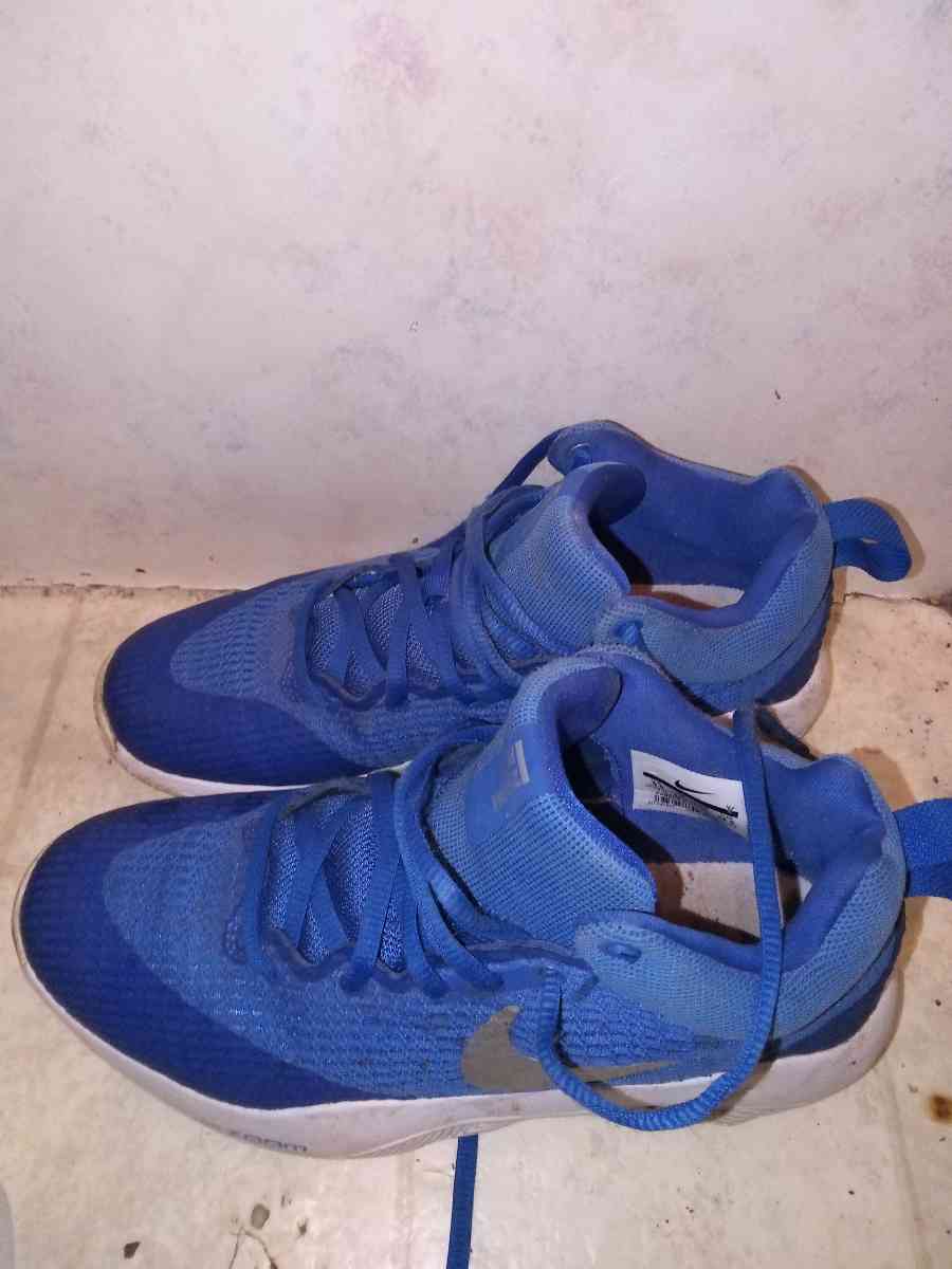 us 6 5 Nike zoom REV