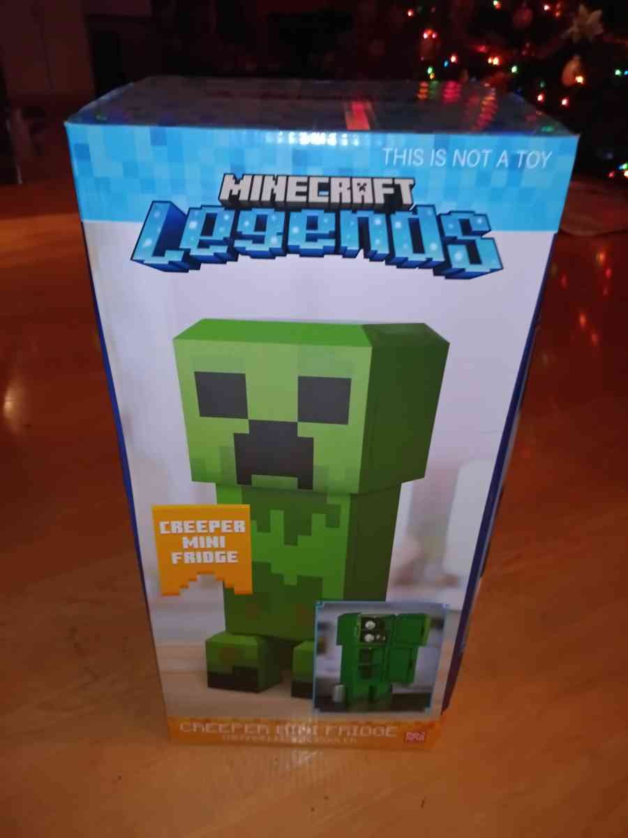 Minecraft Green Creeper Body 12 Can Mini Fridge 8L 2 Door Am