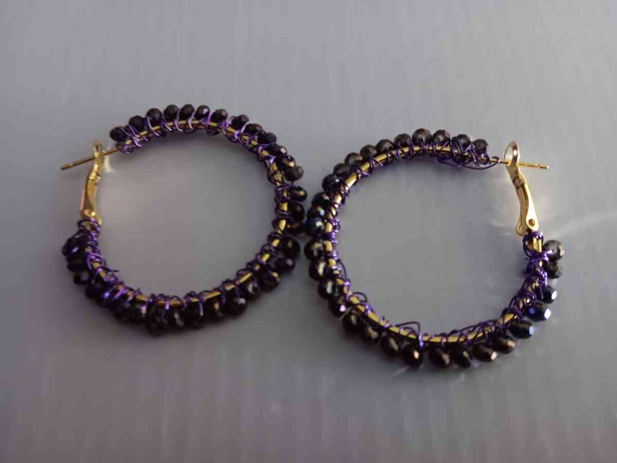 18 K Gold Earrings Wrapped with Purple  Beads
