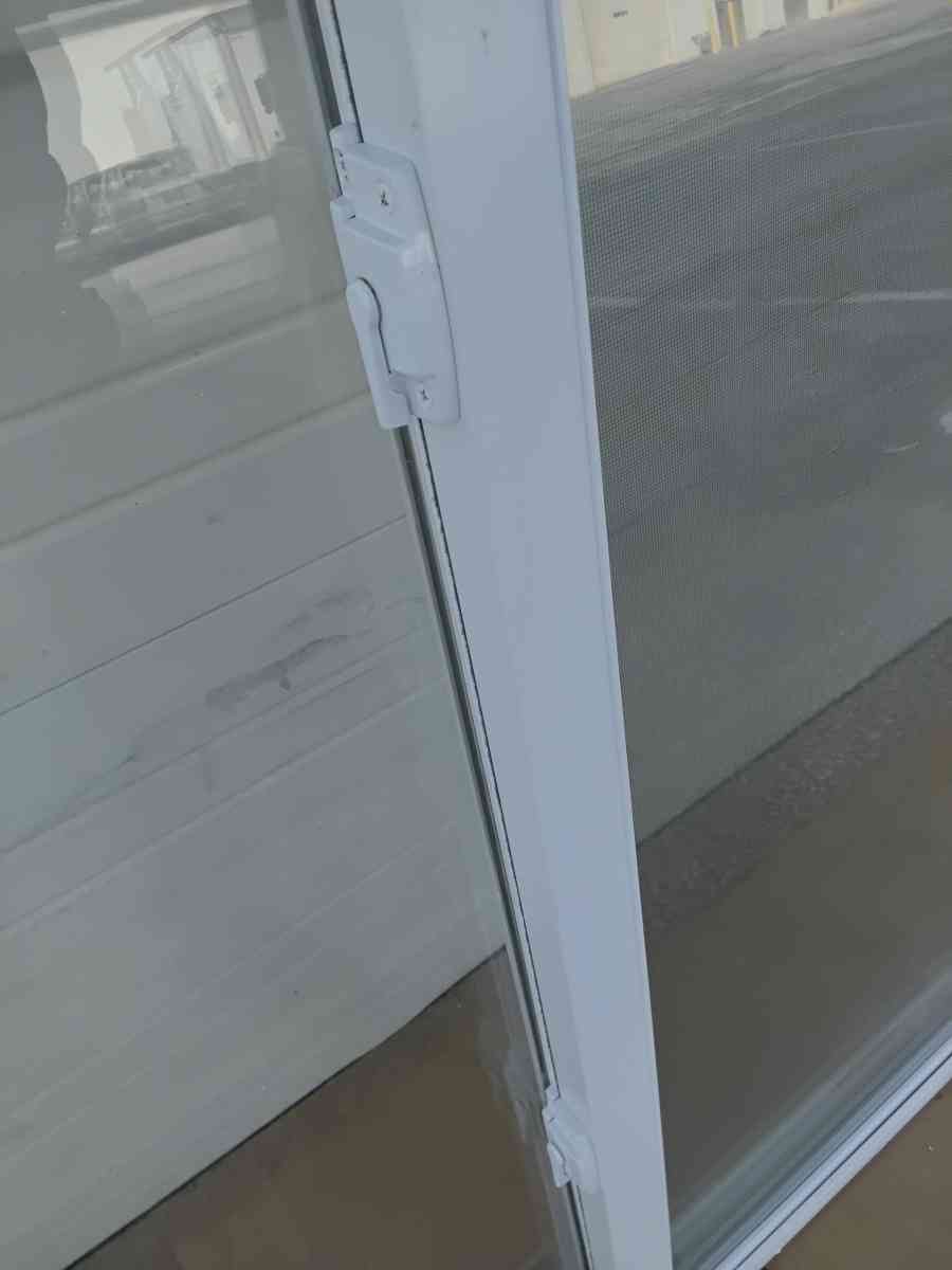 Nice White Window Double Locking 48 X 47 Very Clean Like New