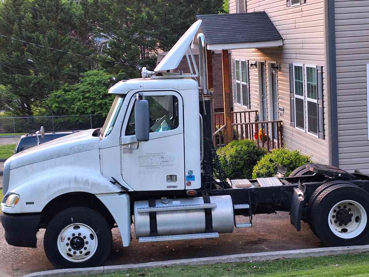 2007 freightlinner  columbia