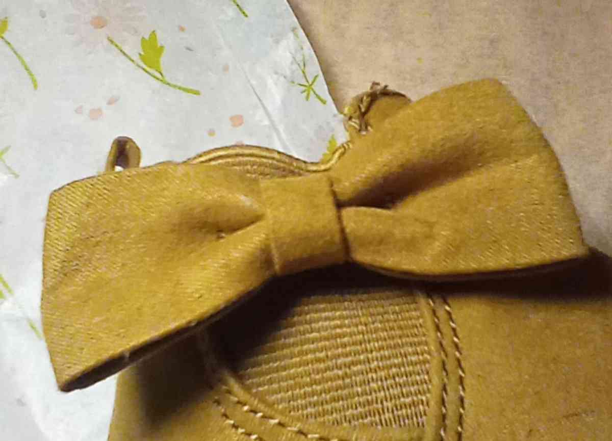 Baby GAP Size 6 Color Cognac Bow Booties NWOT