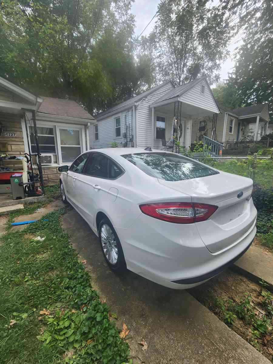 Ford fusion Hybrid 2013