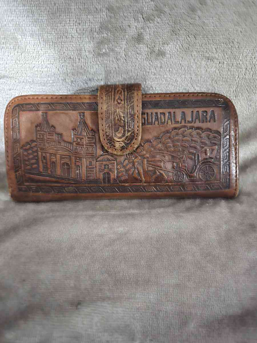 VINTAGE BROWN LEATHER GUADALAJARA WALLET USED USED